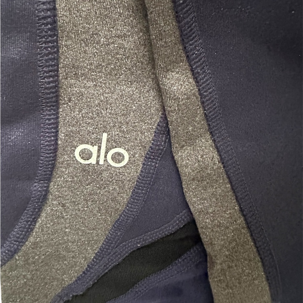 ALO Yoga Blue black and Gray Leggings Moisture-Wicking Comfort - Picture 5 of 8